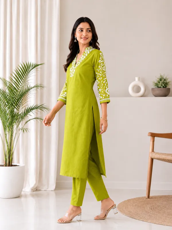 Green_Printed_Straight_Kurta_Pant_Set_for_Women