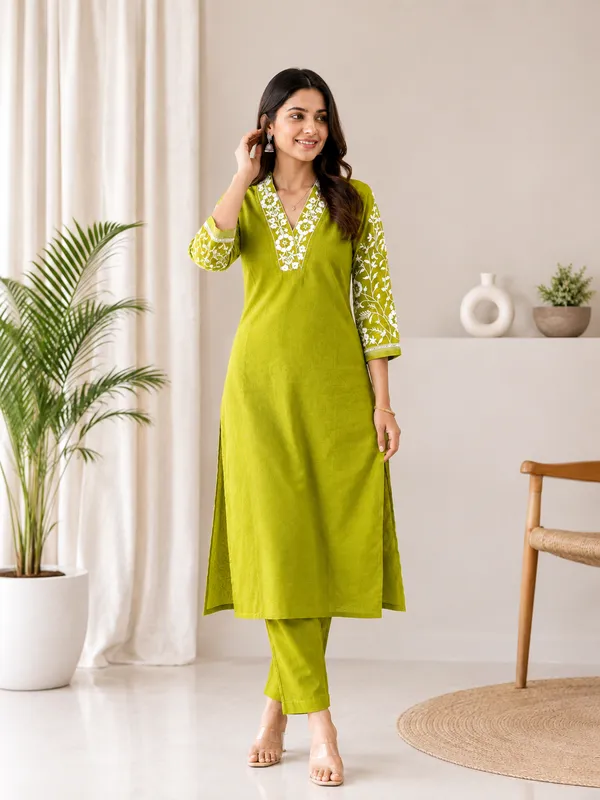 Green_Printed_Straight_Kurta_Pant_Set_for_Women