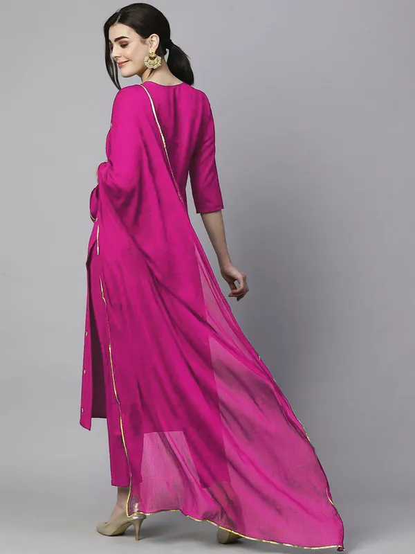 Magenta_Straight_Kurta_Set_for_Women