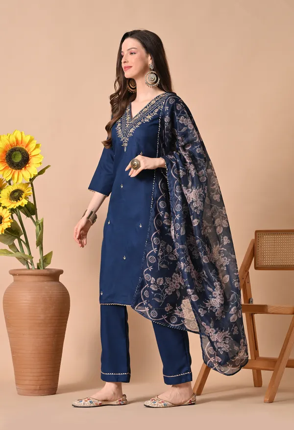 Navy_Blue_Embroidered_Kurta_Set_for_Women
