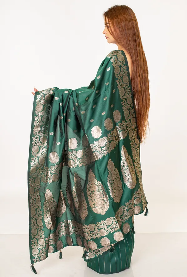 Bottle_Green_Silk_Woven_Saree_for_Women