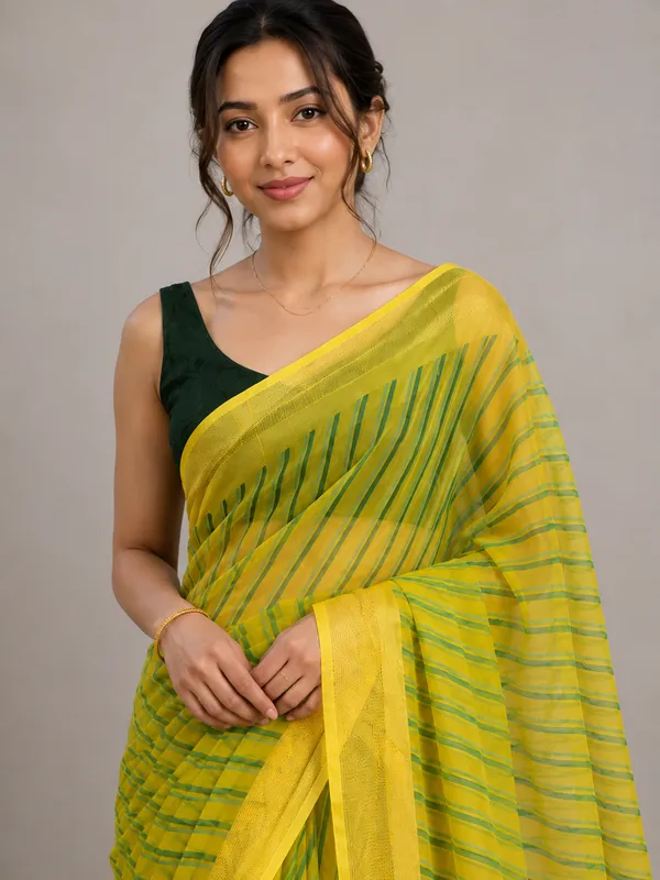 Laheriya_print_Synthetic_Saree