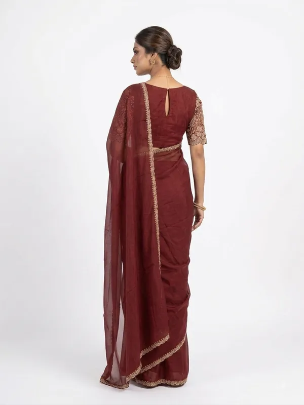 Maroon_Colour_Crepe_Saree_With_Lace_Border