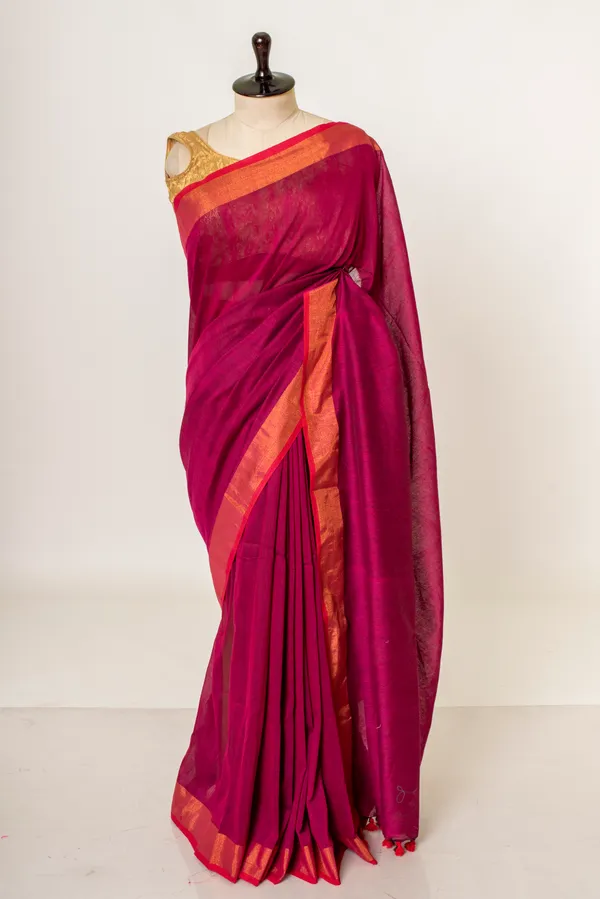 Magenta_Woven_Traditional_Saree_for_Women