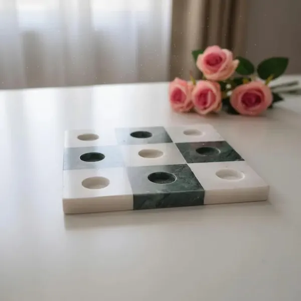 Green_And_White_Tic_Tac_Toe_Board_Game