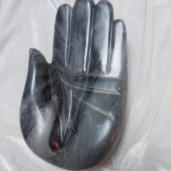 Black_Hand-Shaped_Stone_Sculpture