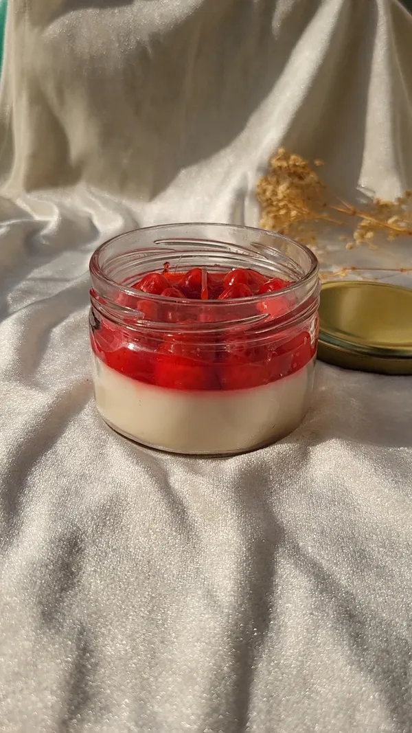 Sweet_Berry_Jar_Candle:_Strawberry_Cheesecake_Wax_Dessert