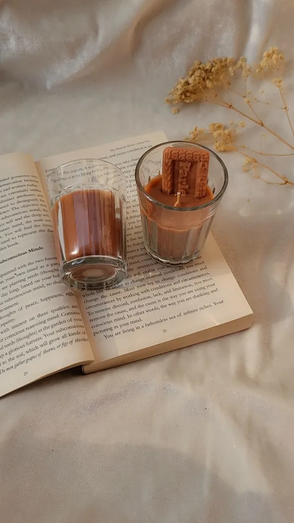 Wax_Dessert_Style_Embossed_Glass_Candle