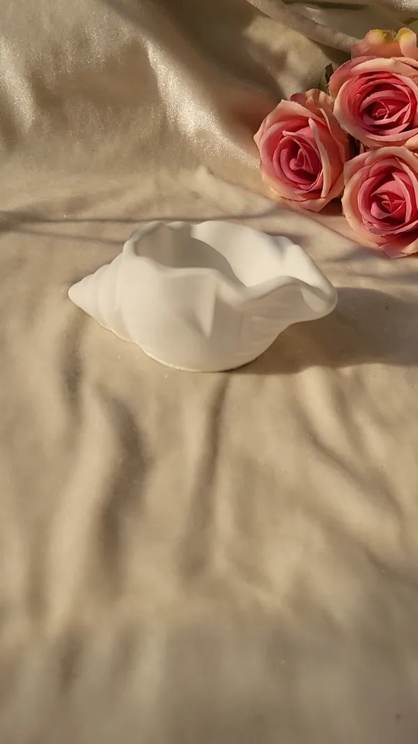 White_Concrete_Shell_Shaped_Decorative_Bowl