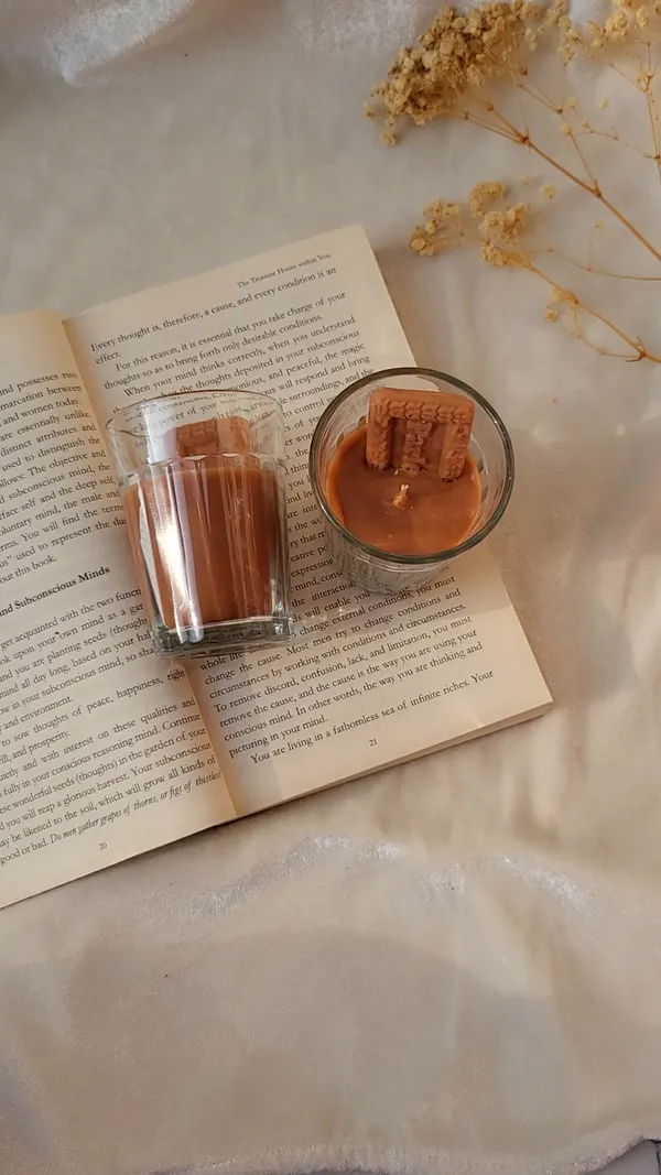 Wax_Dessert_Style_Embossed_Glass_Candle