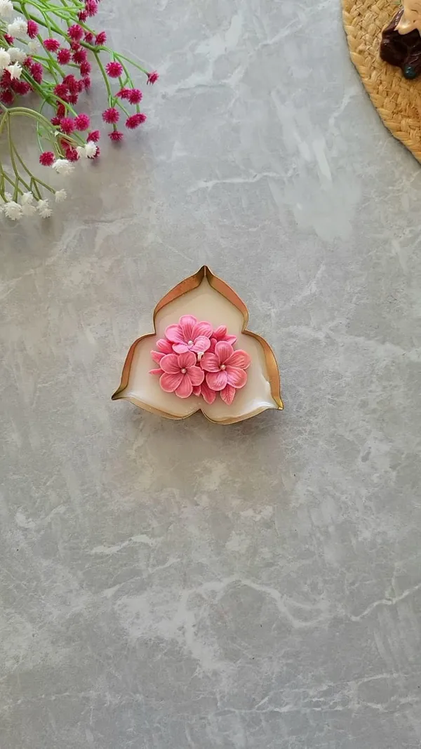 Pink_Plumeria_Urli_Candle