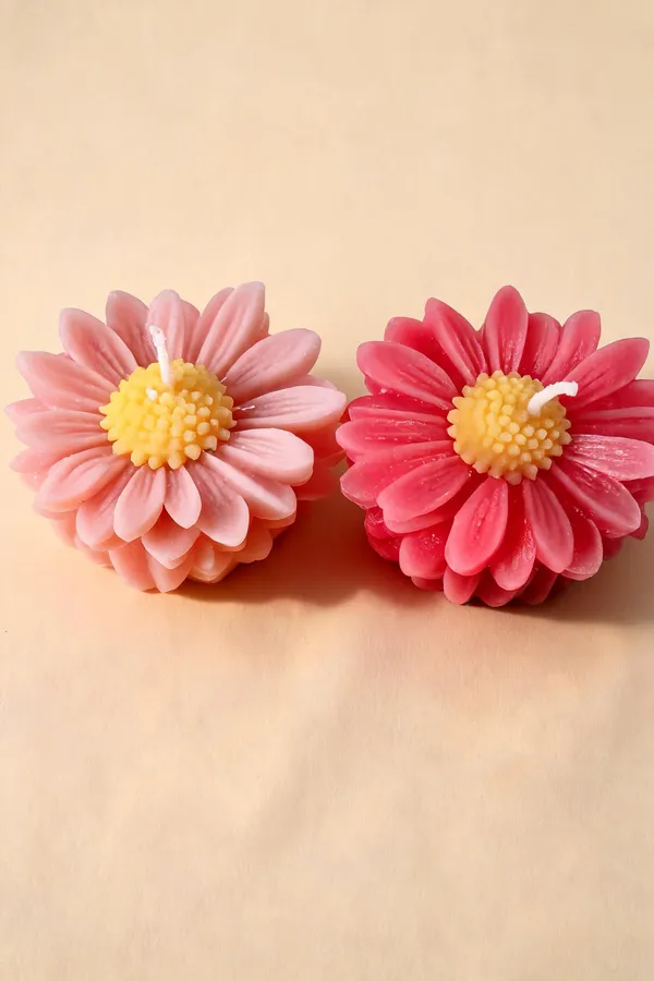 Soy_Wax_Floral_Daisy_Shaped_Decorative_Candle_Set_Of_2_-_Pack_of_3