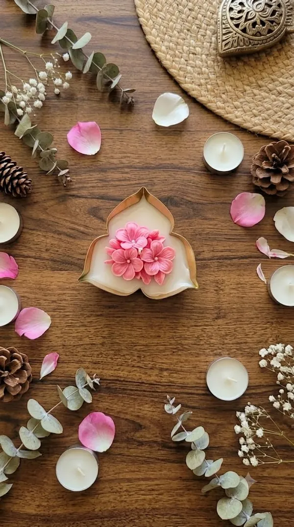 Pink_Plumeria_Urli_Candle