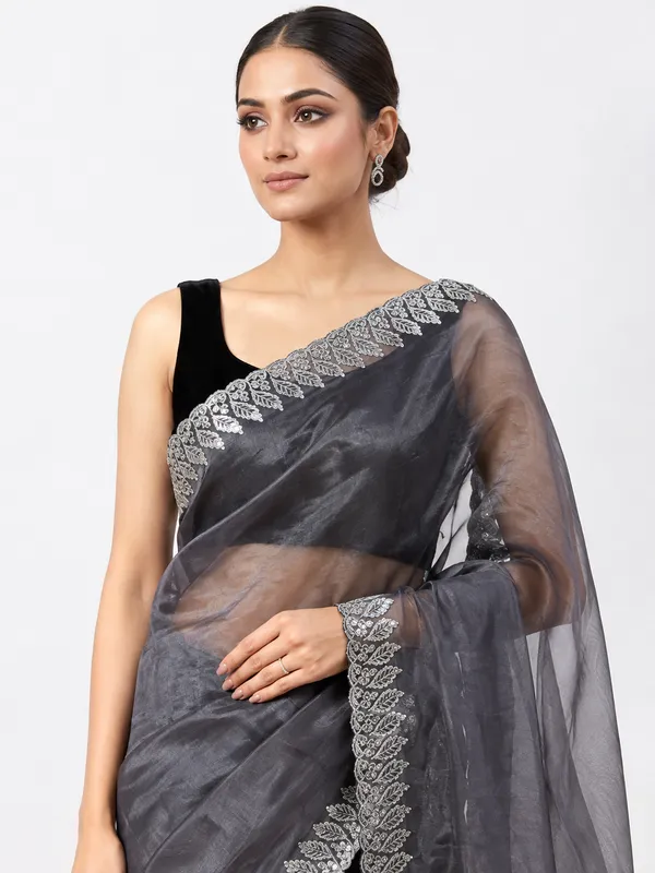 Black_Silk_Embroidered_Saree_For_Women
