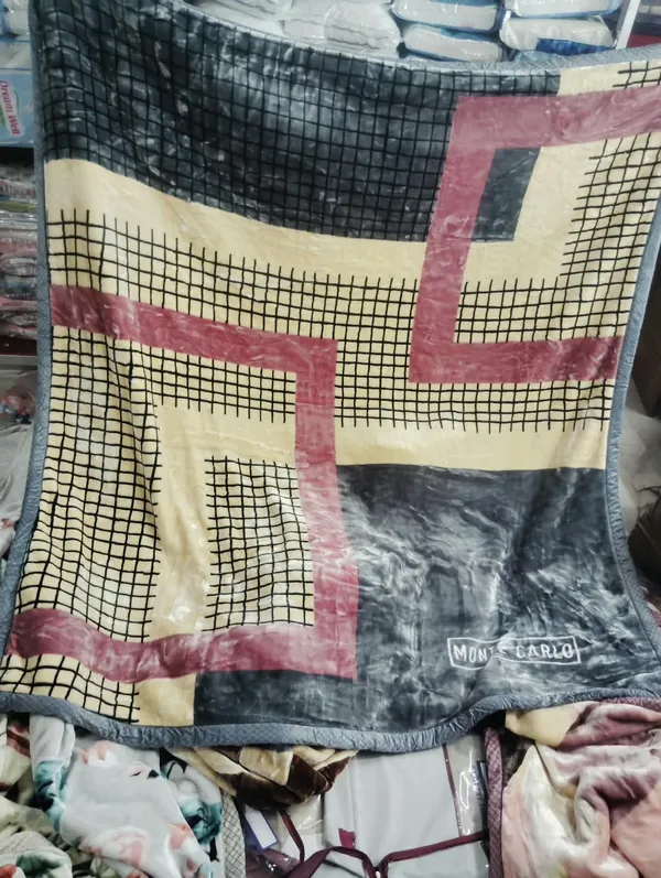 ultra_soft_reversible_blanket_ssize_250_cms_x_220_cms