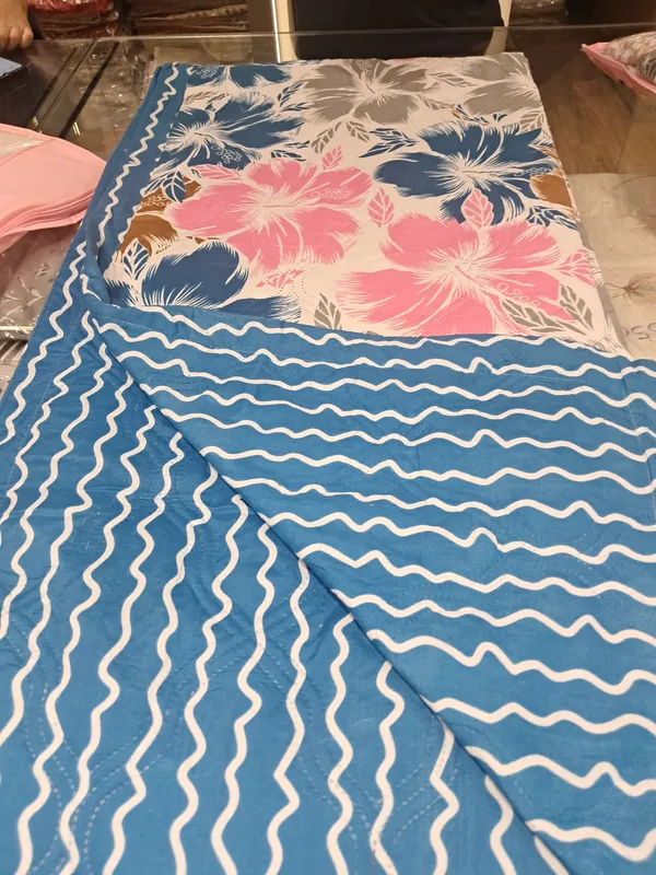 reversible_comforter_size_90cms_x_85_cms