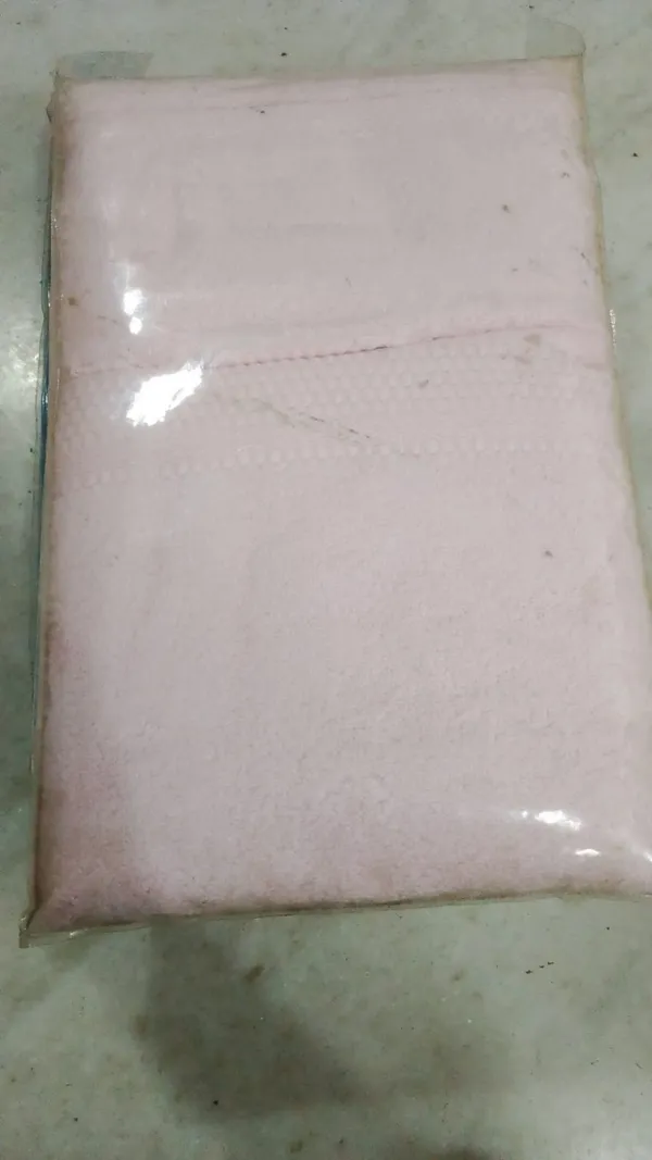 Thick_bath_towel_size_150cms_x_75cms
