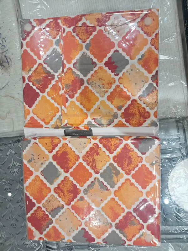 1_Cotton_bedsheet_size_90cms_x_100_cms_with_2_pillow_covers