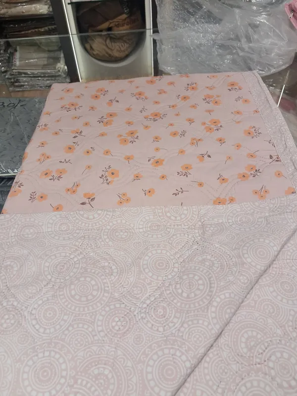 Peach_Floral_Print_reversible_comforter