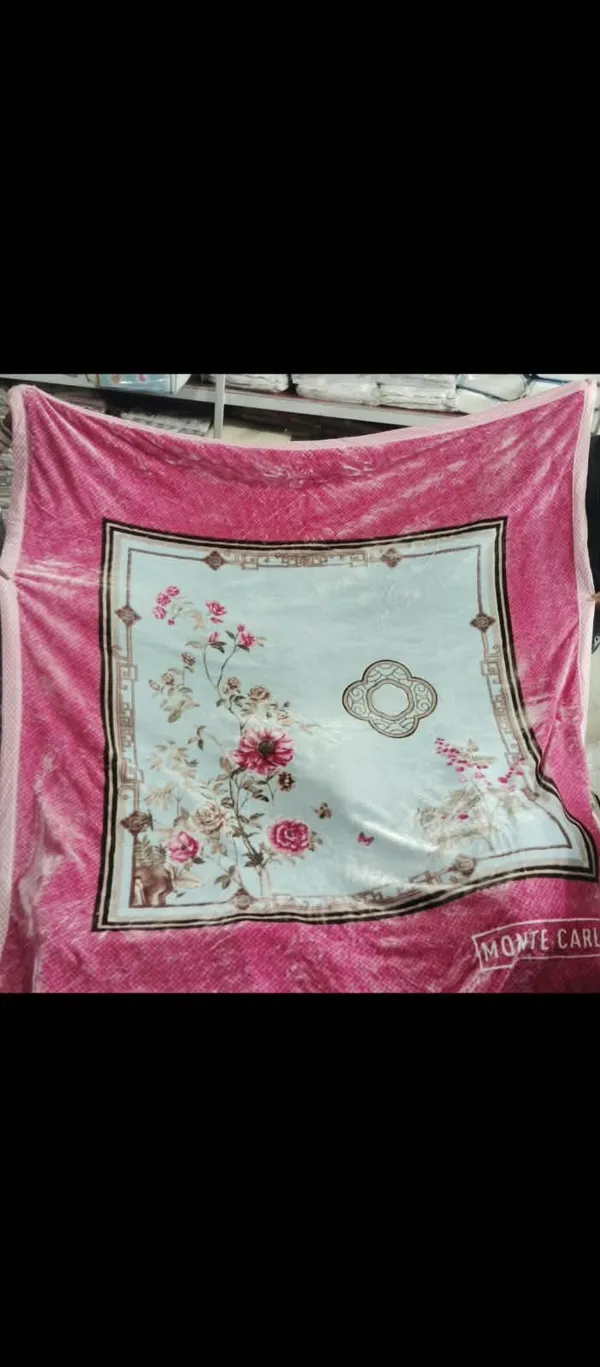 Double_bed_size_reversible_blanket_size_250cm_x_220cm