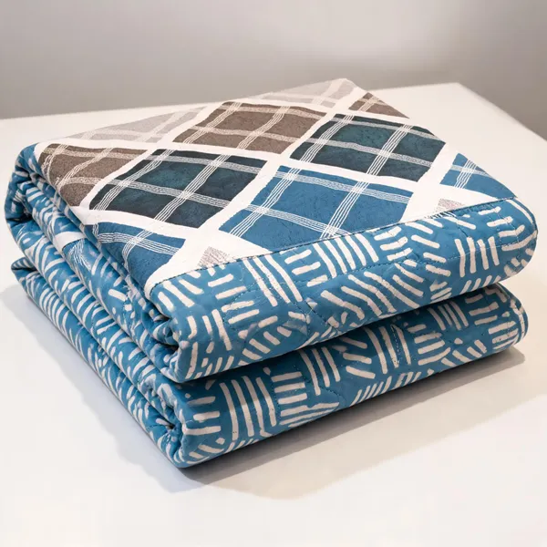 Blue_Geometric_Print_Reversible_Comforter