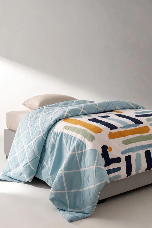 Reversible_Comforter_Size_90_X_85_Inch