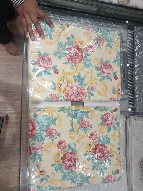 Floral_Print_bedsheet_with_2_pillow_covers