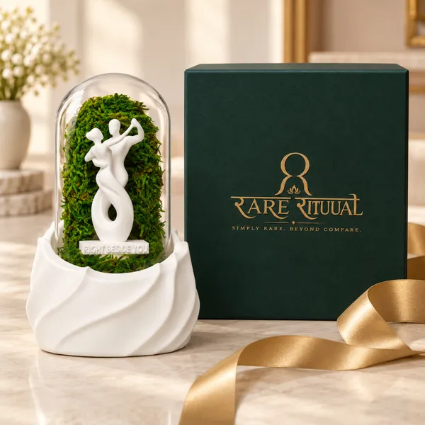 Polymer_Glass_Dome_White_Dancing_Couple_Preserved_Moss_Decor