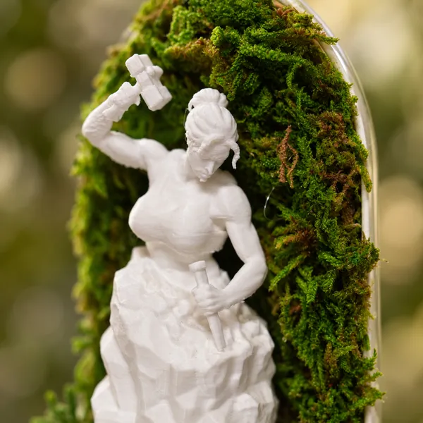 Polymer_Glass_Dome_White_Self_Made_Woman_Preserved_Moss_Decor