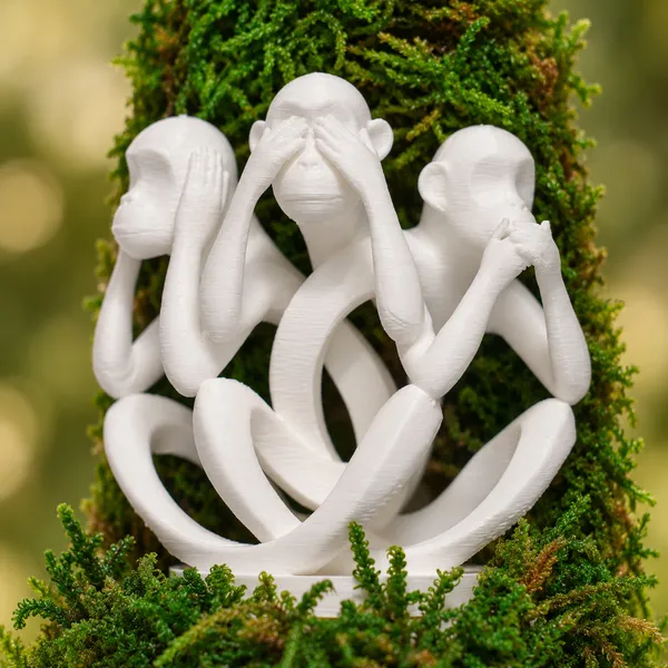 Polymer_Glass_Dome_White_Three_Monkeys_Preserved_Moss_Decor