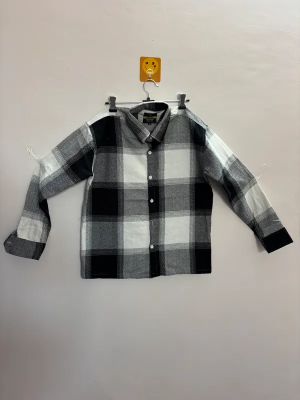 Flannel_Checks-Men's_Black_&_White_Boxy_Fit_Shirt_|_Trendy_Streetwear_Checked_Shirt