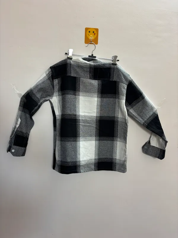 Flannel_Checks-Men's_Black_&_White_Boxy_Fit_Shirt_|_Trendy_Streetwear_Checked_Shirt