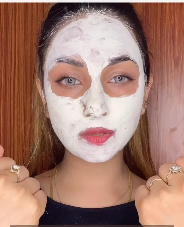 Pink_Root_Rice_Water_Face_Body_Mask_100gm_Helps_In_Skin_Tightening_Brightening_And_Control_Acne_And_Blemish