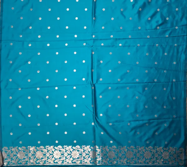 Blue_Zari_Woven_Floral_Motif_Saree_For_Women