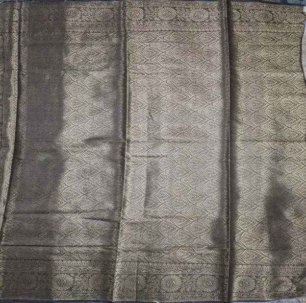 Grey_Poly_Cotton_Floral_Printed_Saree_For_Women