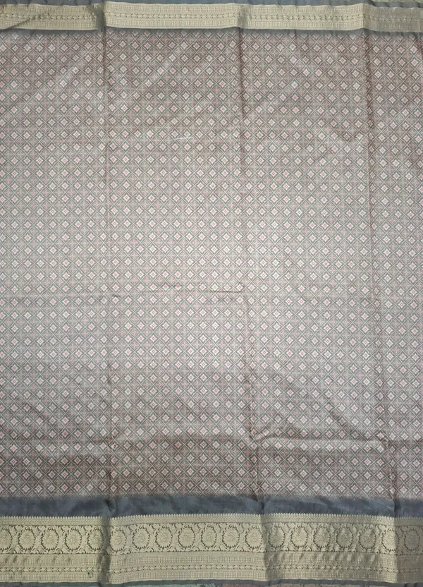 Grey_Polyester_Silk_Geometric_Printed_Saree_For_Women