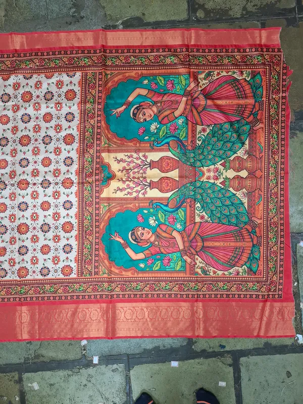 Cream_Polyester_Silk_Floral_Printed_Saree_For_Women