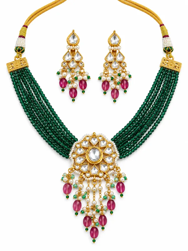 Green_Beaded_Kundan_Necklace_Set_For_Women