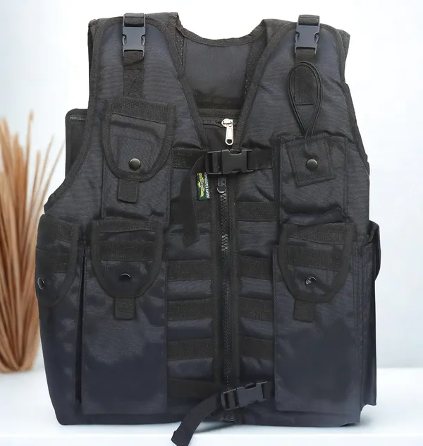 Tactical_Vest_With_Organizer_And_Pouches_21Cm