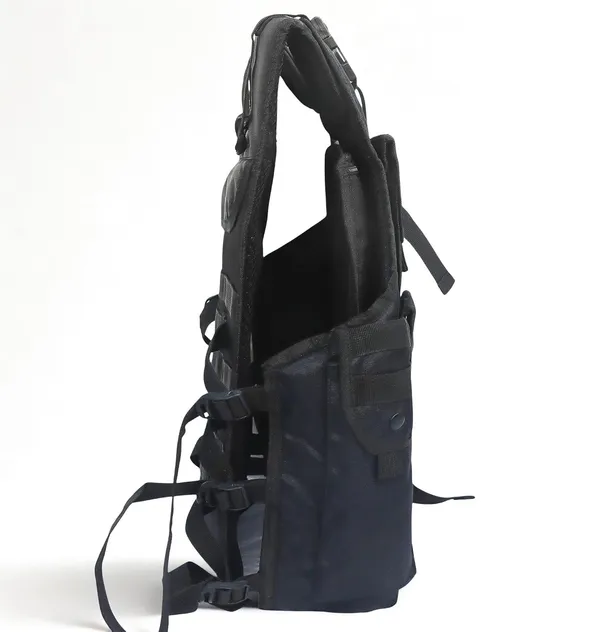 Tactical_Vest_With_Organizer_And_Pouches_21Cm