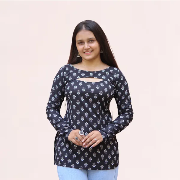 VIAM_Women_blackPrinted_Short_Kurti_with_Detachable_Shrug_Sleeves