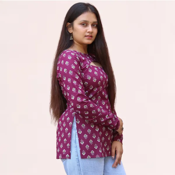 VIAM_Women_Wine_Printed_Short_Kurti_with_Detachable_Shrug_Sleeves