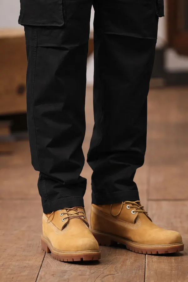 Black_Premium_Cotton_Relaxed_Fit_Cargo_Pant_For_Men