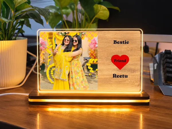 Personalized_LED_Photo_Plaque_With_Wooden_Finish