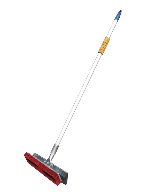 Floor_Cleaning_Scrubber_With_Wiper