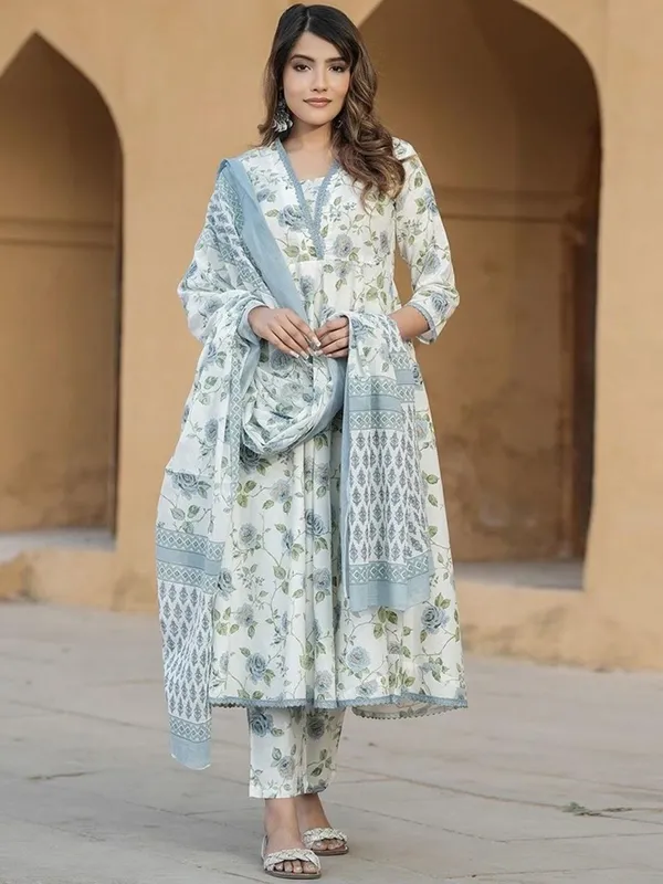 Blue_Floral_Printed_Kurta_Set_For_Women