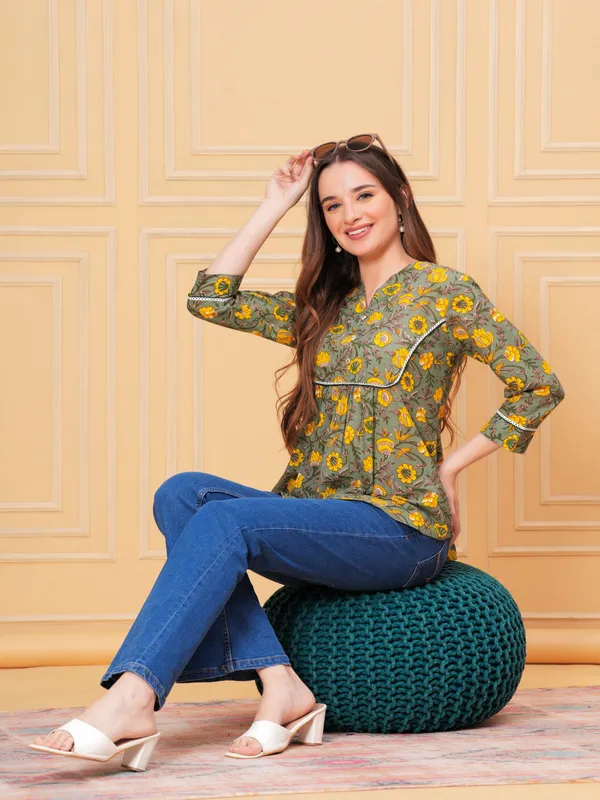 Green_Cotton_Top_For_Women