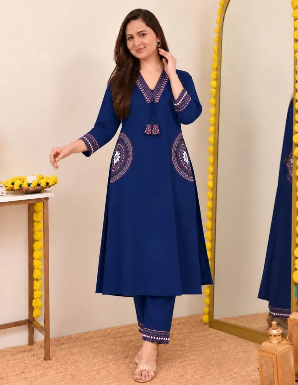 Blue_Rayon_Printed_Kurta_Pant_Set_for_Women
