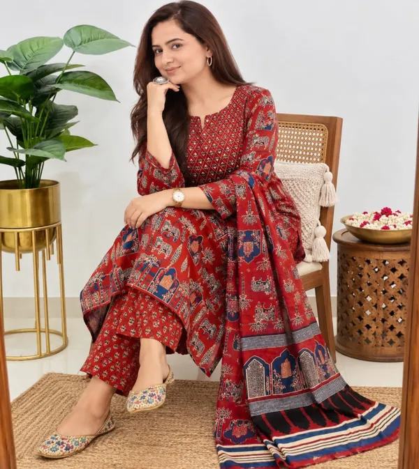 Red_Printed_Straight_Kurta_Set_for_Women
