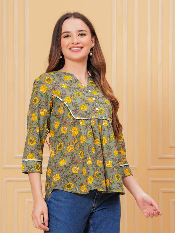 Green_Cotton_Top_For_Women